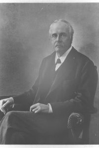 הלורד בלפור, שר החוץ הבריטי, 1917.

