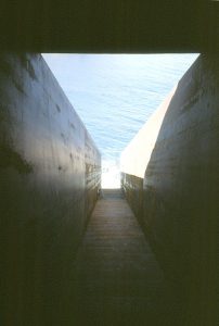 פתח המנהרה לכיוון הים